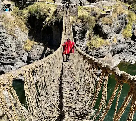 Puente inca Q’eswachaka tejido con fibras vegetales